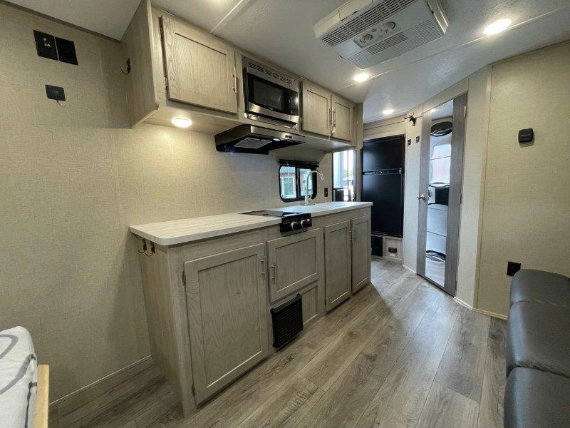 Coachmen Catalina 184fqs 2022 alt