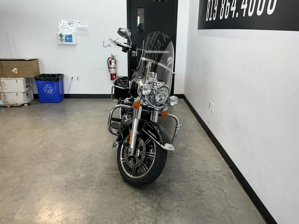 Harley-davidson Flhr Road King 2021 alt