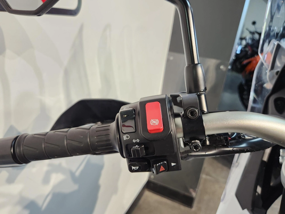 2026 Kawasaki Kle500 Se Démo Side Case Inclus alt