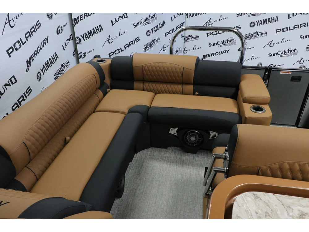 2027 Avalon Catalina 2585 Entertainer + Yamaha Vmax 150 Hp alt