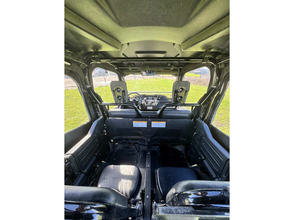 2022 Honda Sxs700m4d alt