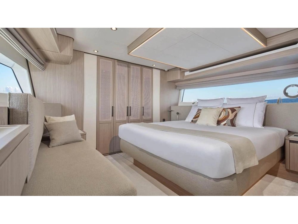 Prestige Yachts F 6.7 2028 alt