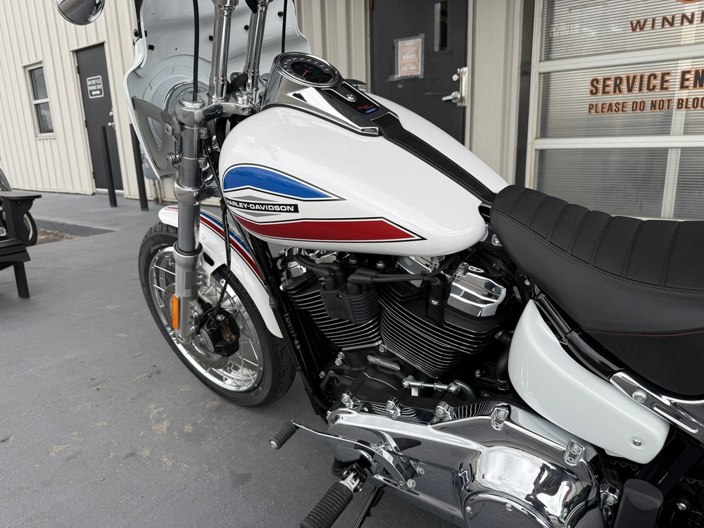 2026 Harley-davidson Super Glide alt
