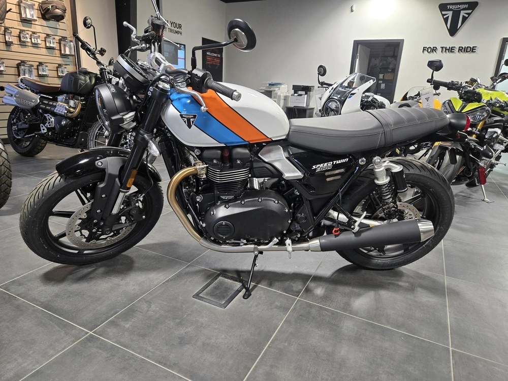 2026 Triumph Speed Twin 900 alt