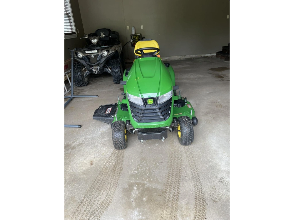 2023 John Deere X580 alt