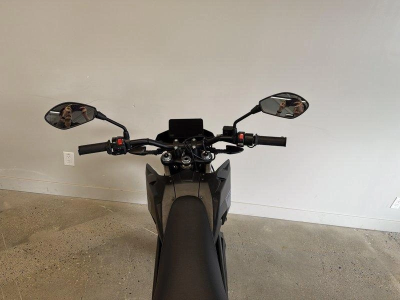 2023 Zero Motorcycles Fx alt