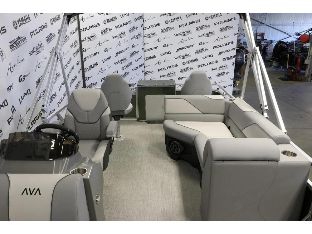 2027 Avalon Venture 2180 Rf + Yamaha 70 Hp alt
