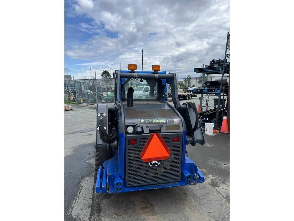 John Deere 324g 2020 alt