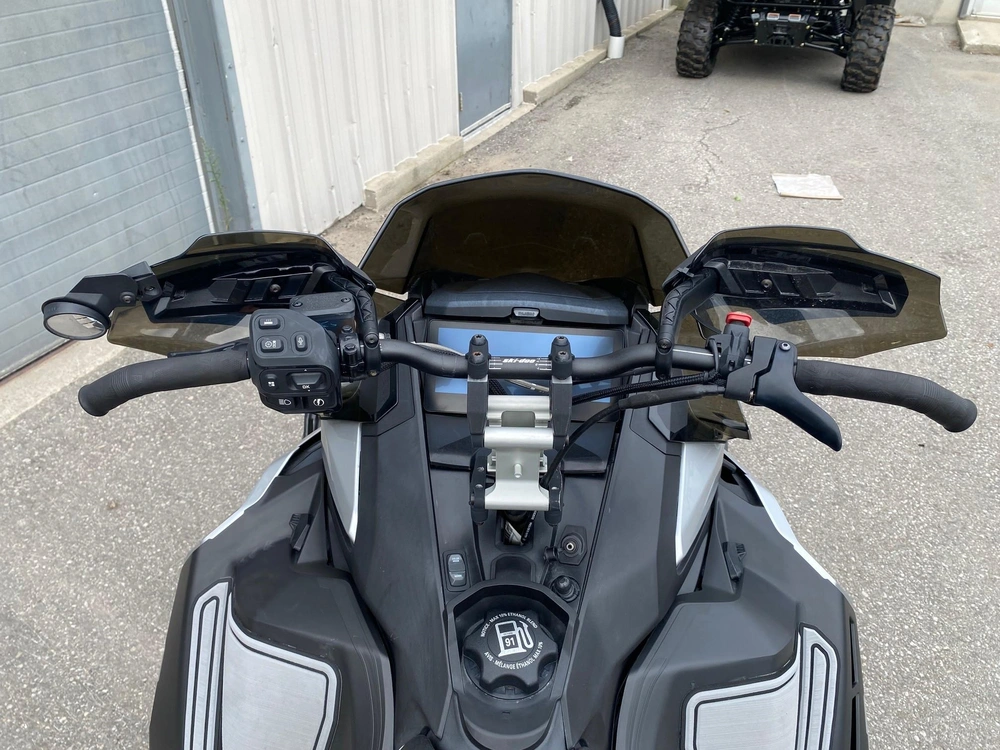 2024 Ski-doo Renegade Xrs 900 Turbo R alt