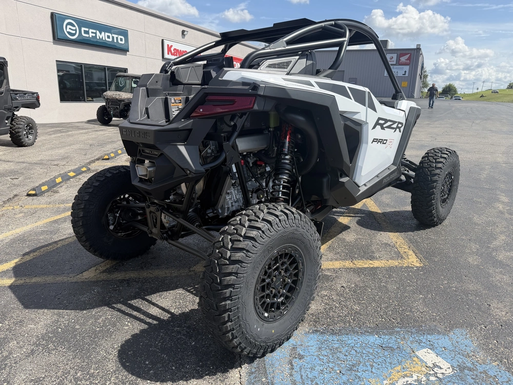 2026 Polaris Rzr Pro R Ultimate Ghost White Metallic alt