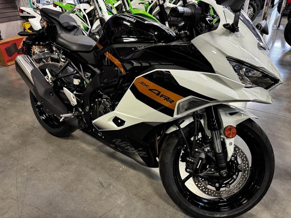2026 Kawasaki Ninja Zx-4rr alt