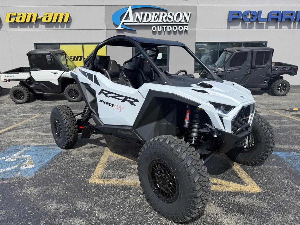 2026 Polaris Rzr Pro R Ultimate Ghost White Metallic alt