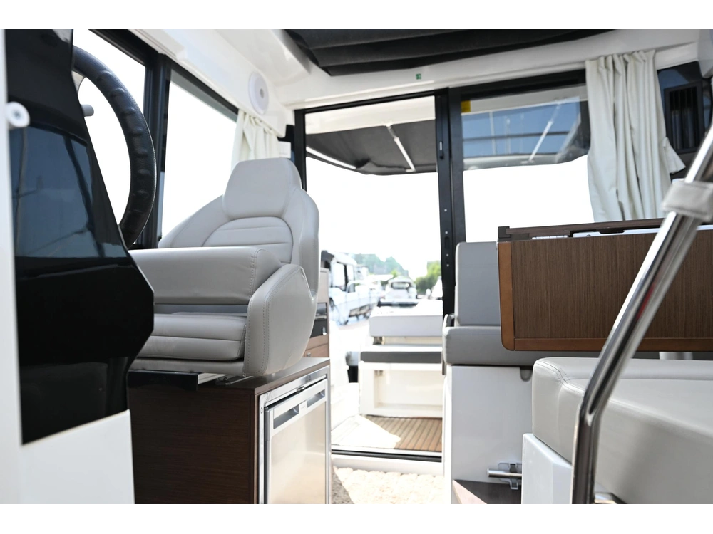 2023 Jeanneau Nc 895 Sport alt