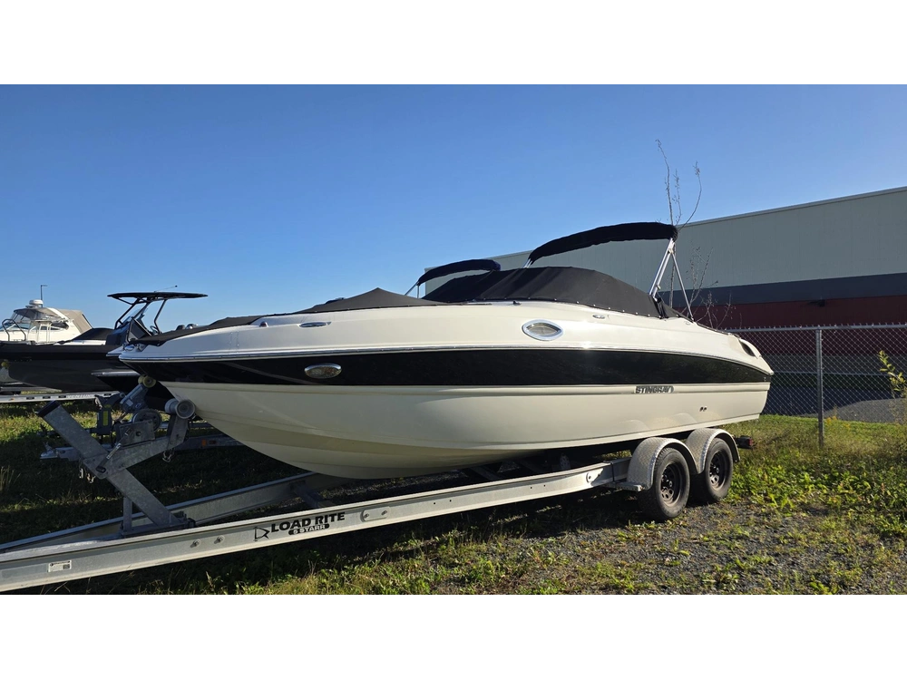 Stingray Boat Co 235 Lr 2011
