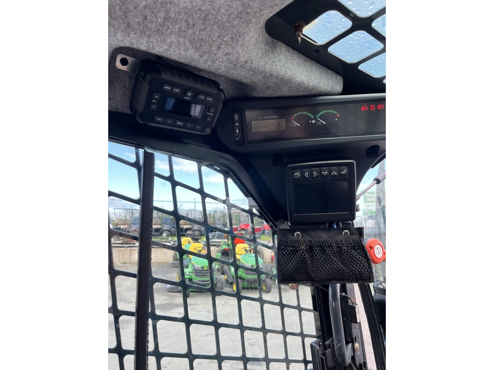 John Deere 324g 2020 alt
