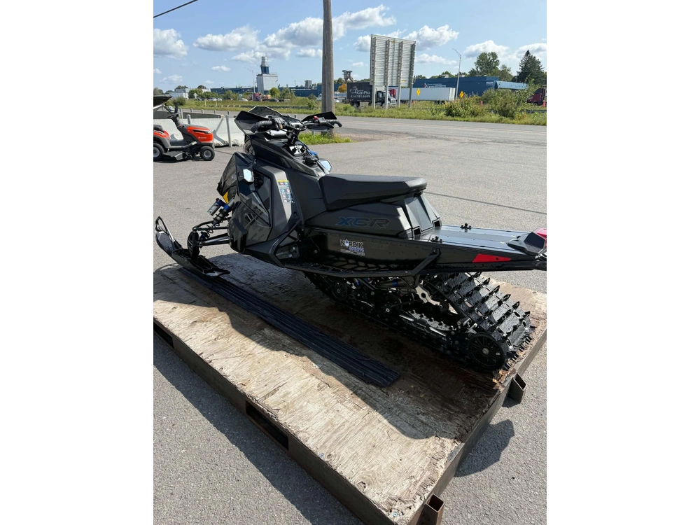 Polaris 9r Indy Xcr 136 Demo 781 Km 2025 alt