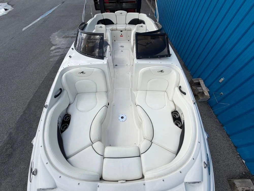 2008 Monterey Boats Explorer 243