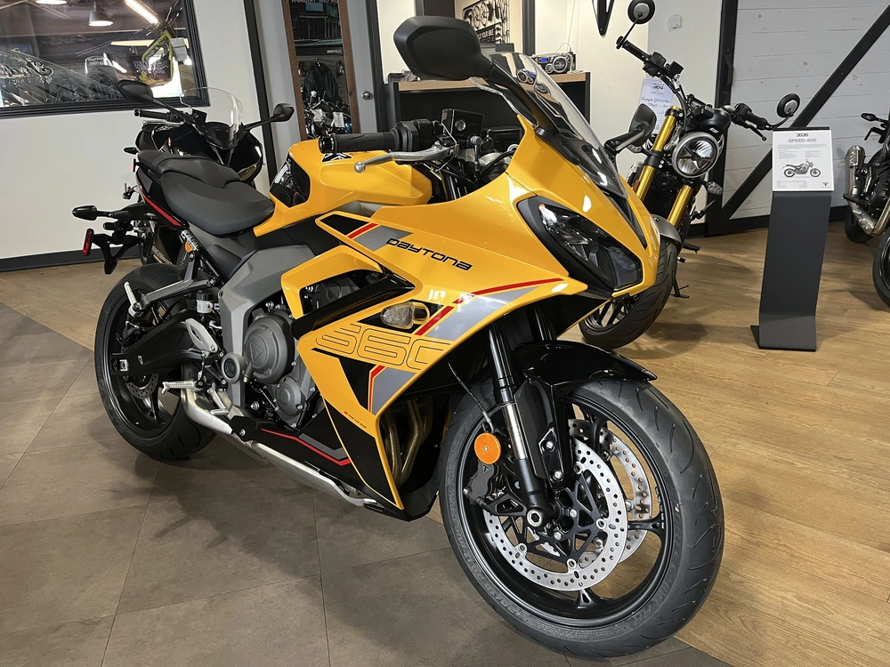 Triumph Daytona 660 Jaune/noir 2026