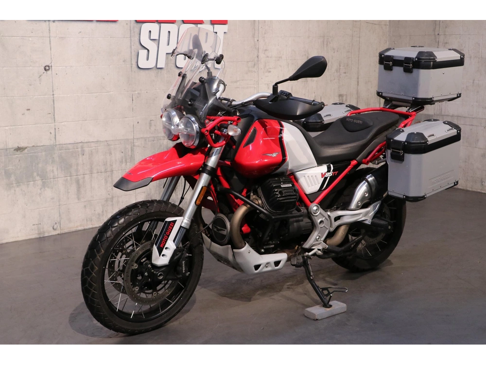 2022 Moto Guzzi V85 Tt alt