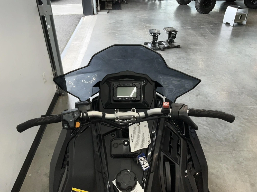 Polaris 850 Indy Xc 137 2027 alt