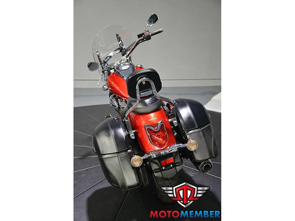 2011 Yamaha V Star 950 Tourer alt