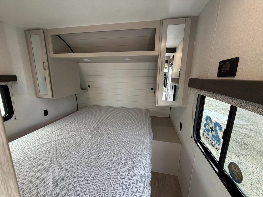 Jayco Jay Flight 321bds 2027 alt