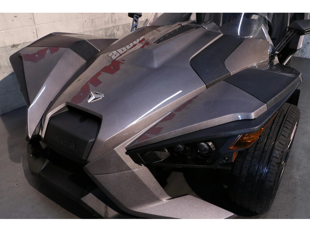 2016 Polaris Slingshot alt