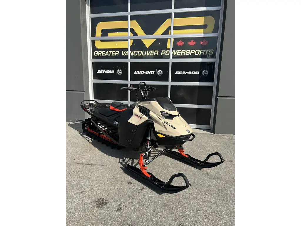 2027 Ski-doo Summit Adrenaline 154 850 E-tec Powdermax Ultra-light Flexedge 3.0' Shot