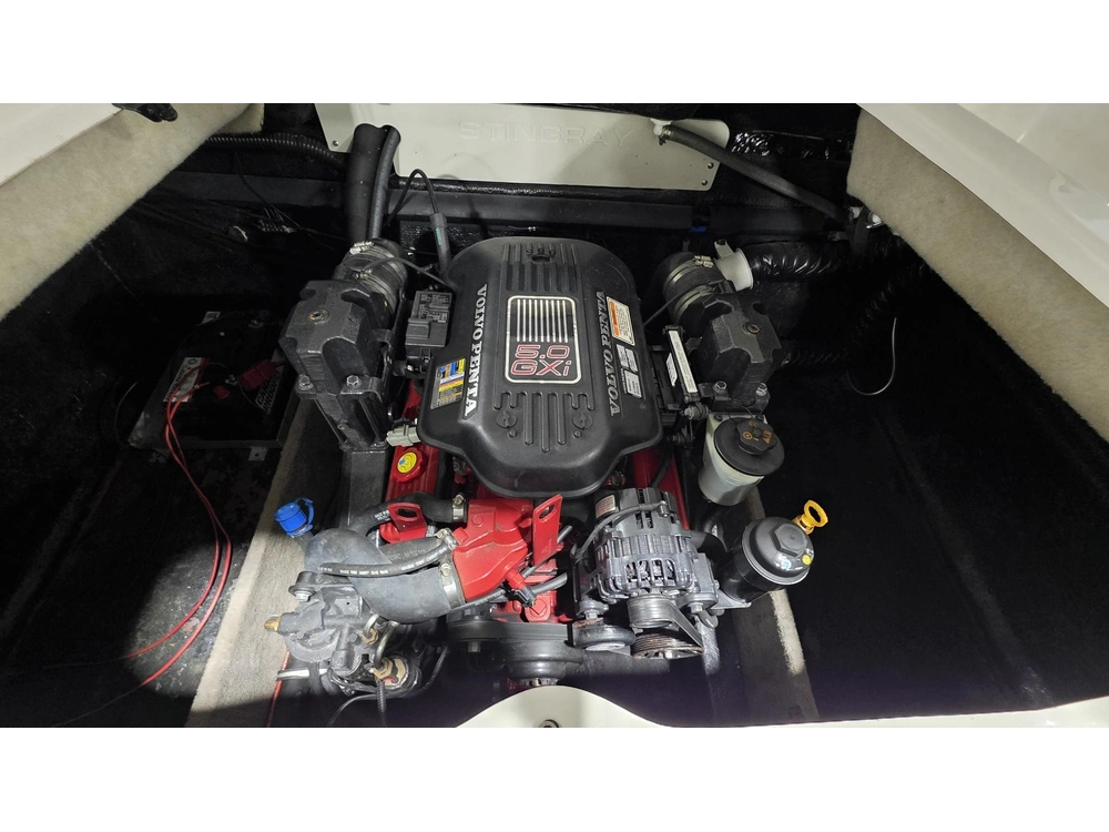 Stingray Boat Co 235 Lr 2011