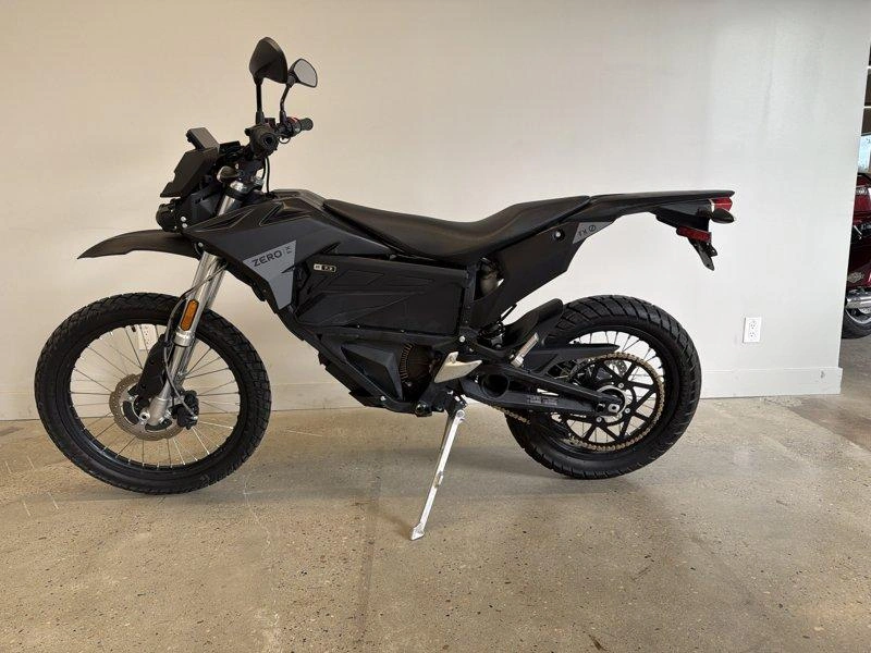 2023 Zero Motorcycles Fx alt