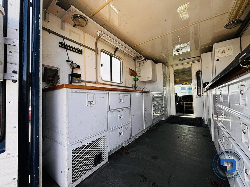 2004 International 4400 alt
