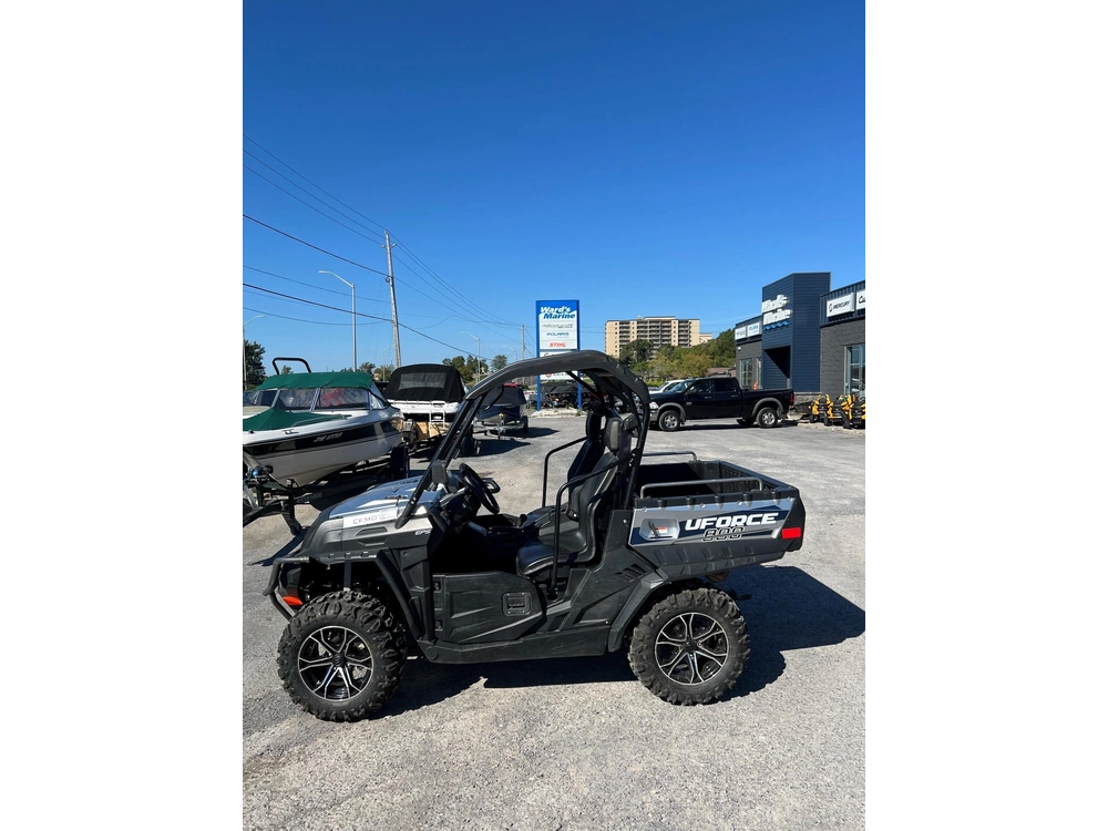 2023 Cfmoto Uforce 800 alt