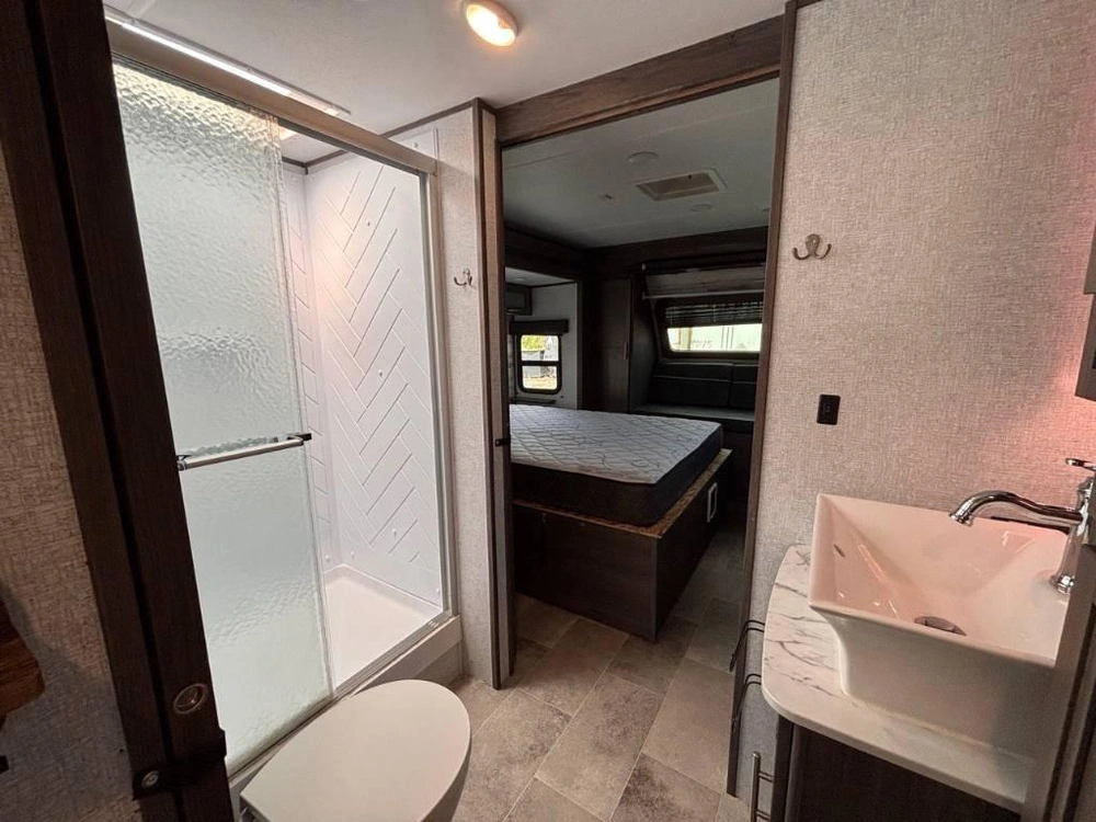 Dutchmen Kodiak 3221rlsl 2020 alt