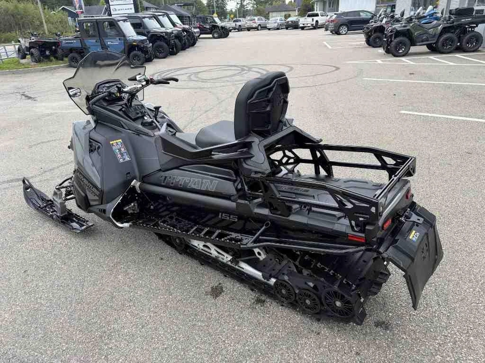 2025 Polaris 650 Titan Adventure 1.8'' 7s