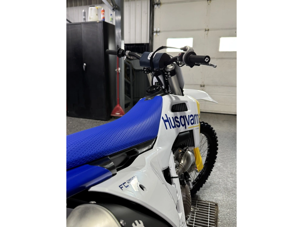 2027 Husqvarna Fc 250 alt