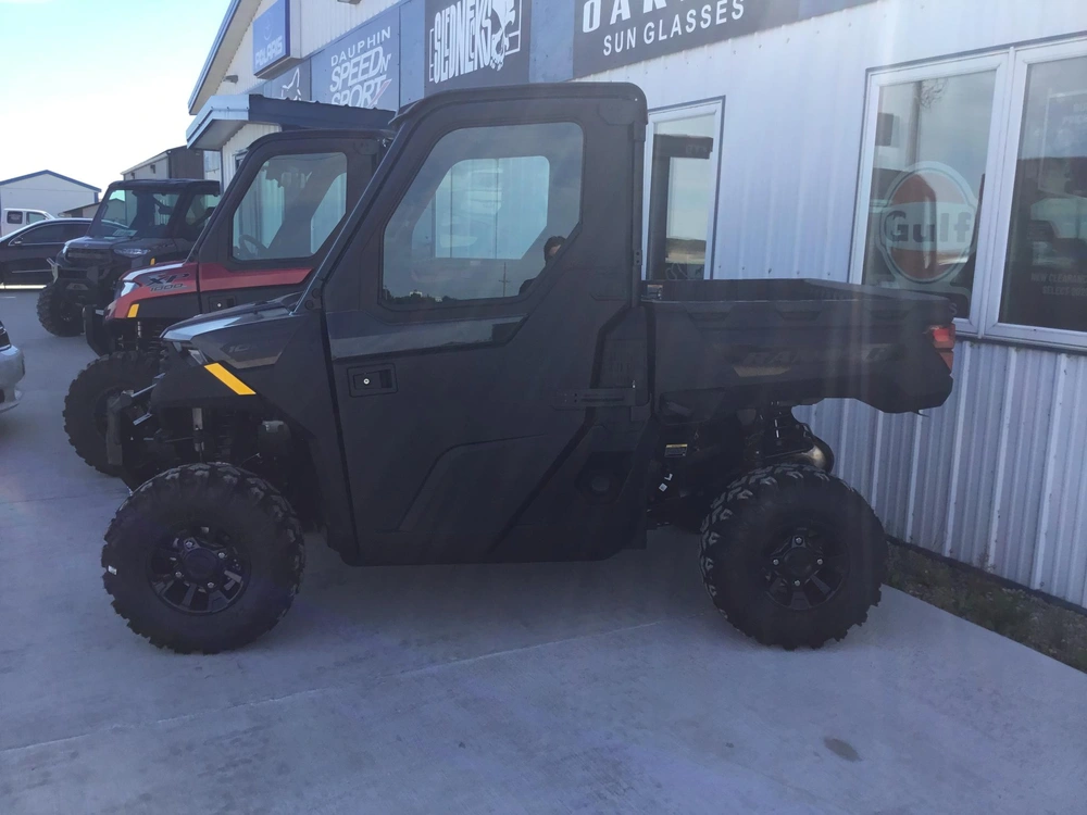 2026 Polaris Ranger 1000 Premium Cabbed alt