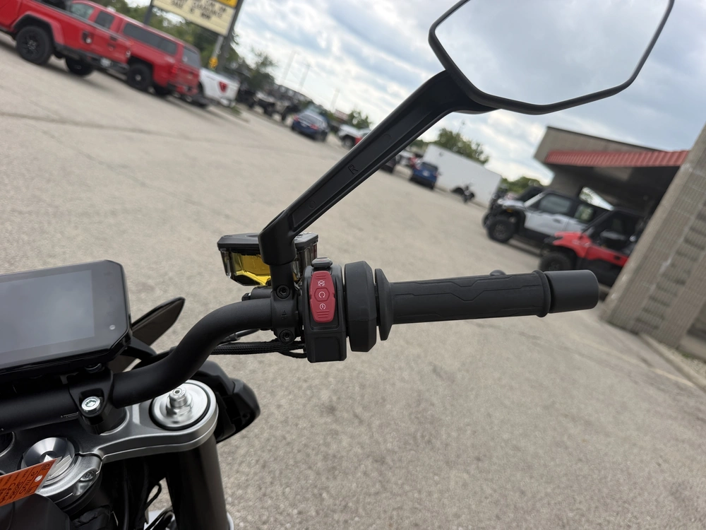 2026 Cfmoto 800nk alt