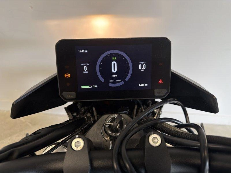 2023 Zero Motorcycles Fx alt