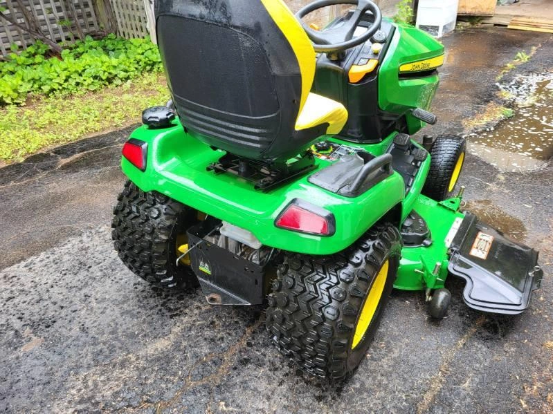 2023 John Deere X580 alt