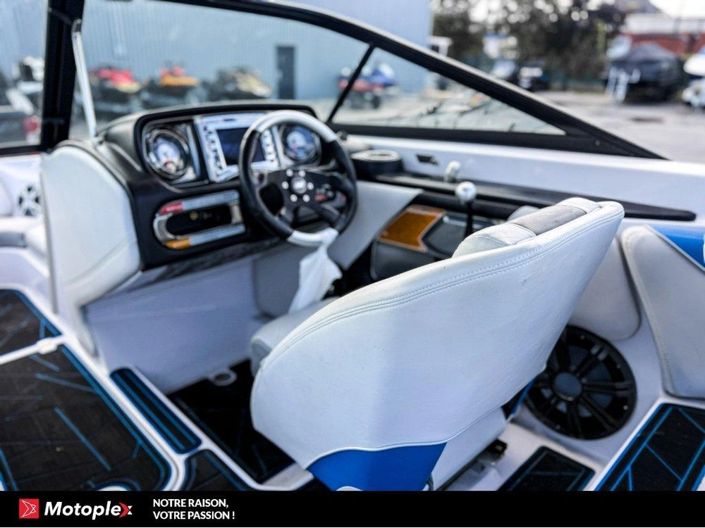 Super Air Nautique Air Nautique 210 Team Edition 2011 alt