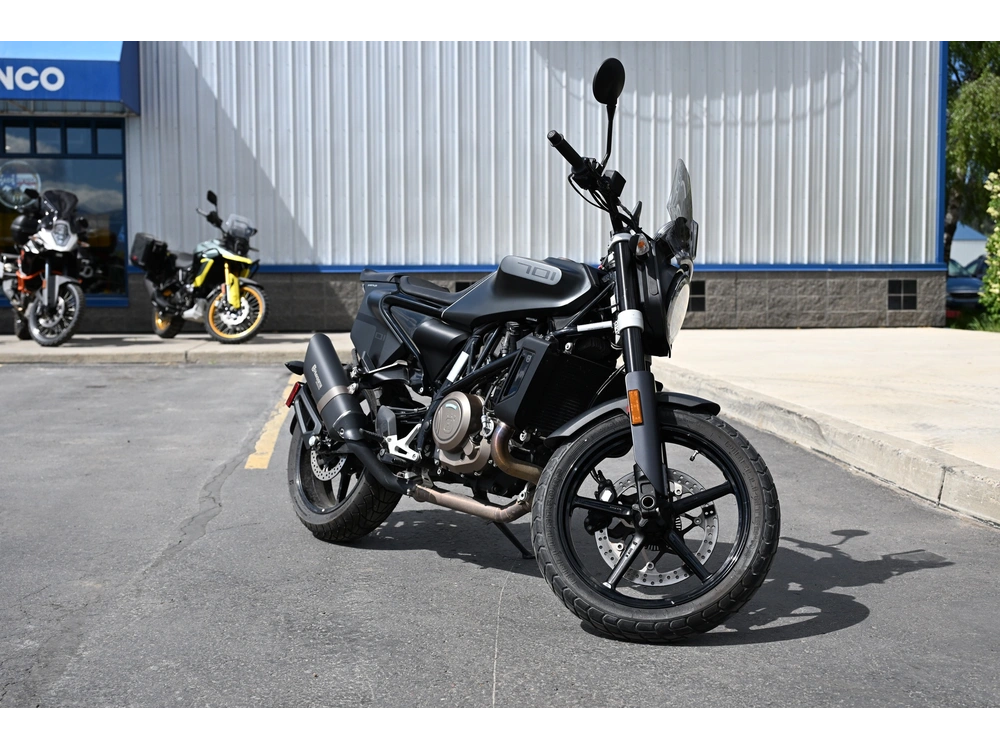 2019 Husqvarna Svartpilen 701 alt