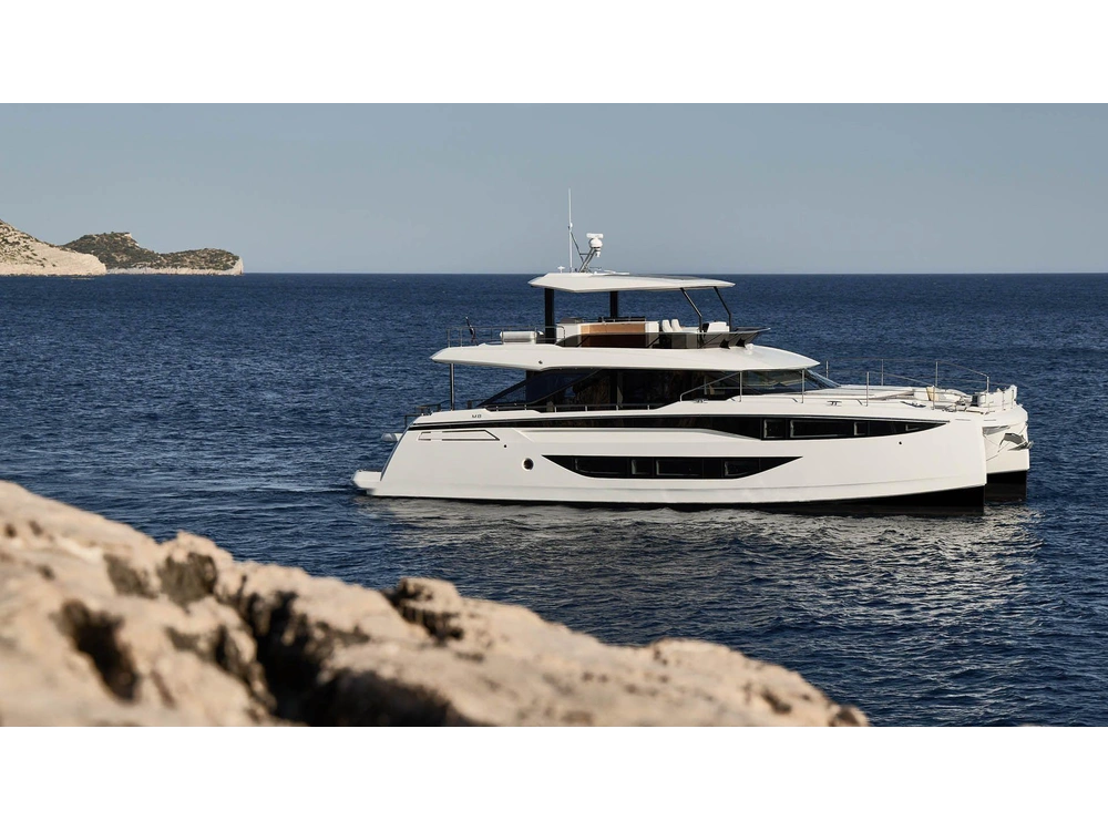 Prestige Yachts M8 Evo 2028 alt