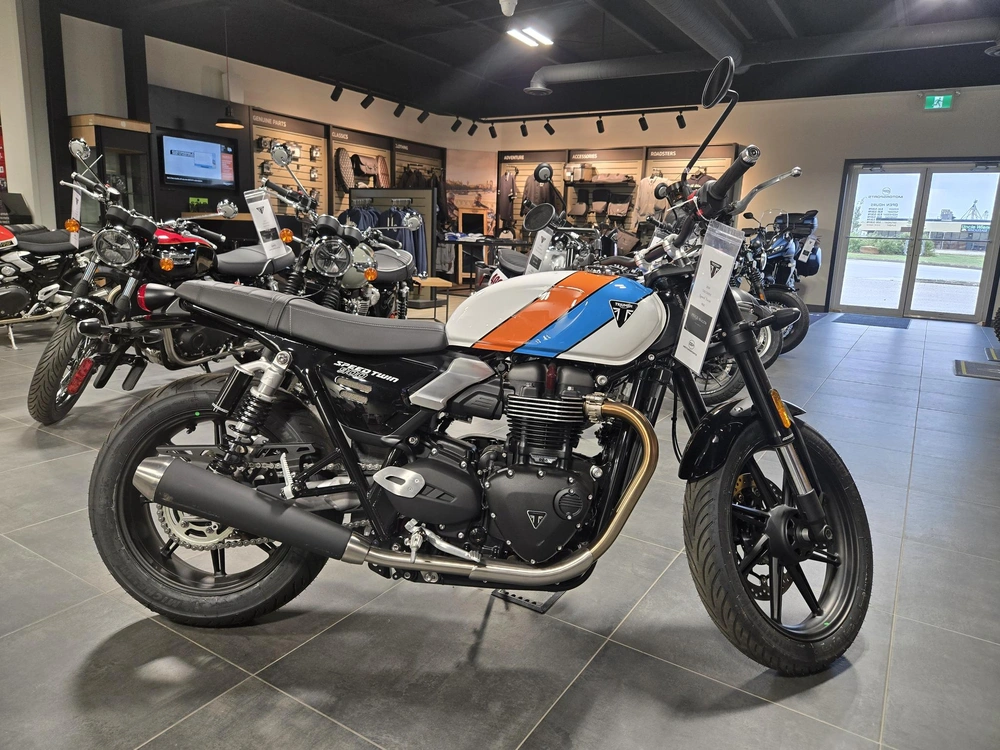2026 Triumph Speed Twin 900 alt