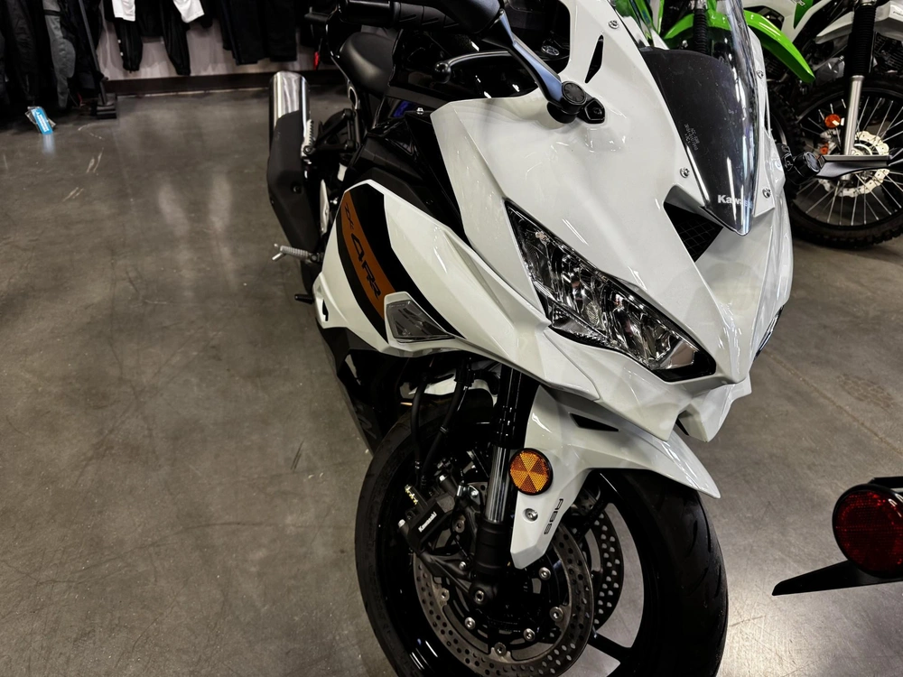 2026 Kawasaki Ninja Zx-4rr alt