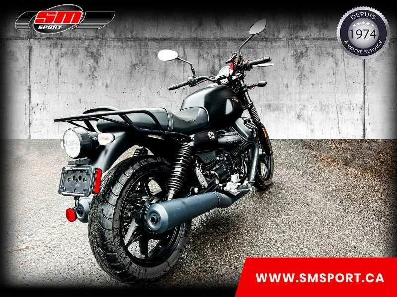 2021 Moto Guzzi V7 Stone alt
