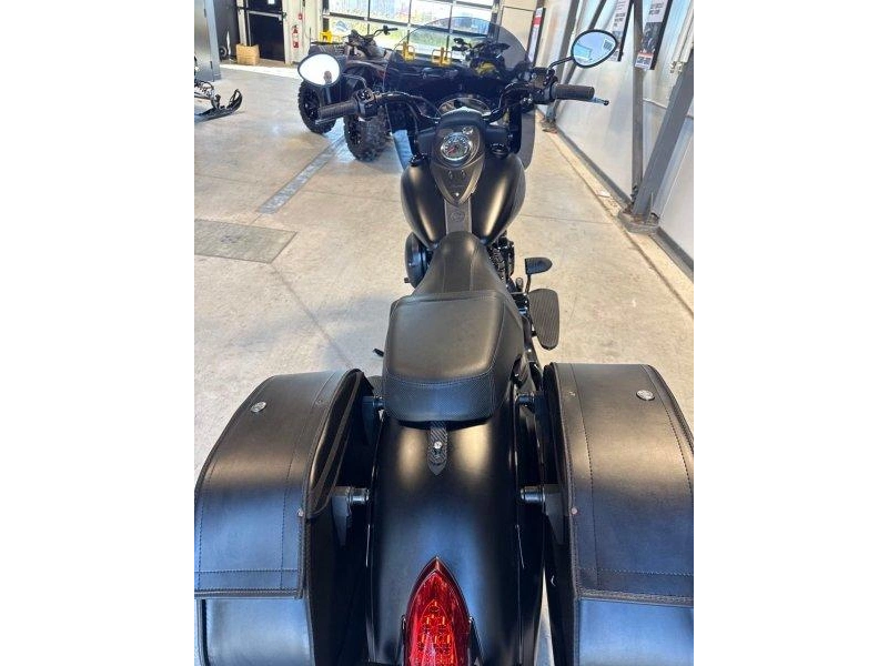 2019 Indian Motorcycle Chief Dark Horse alt