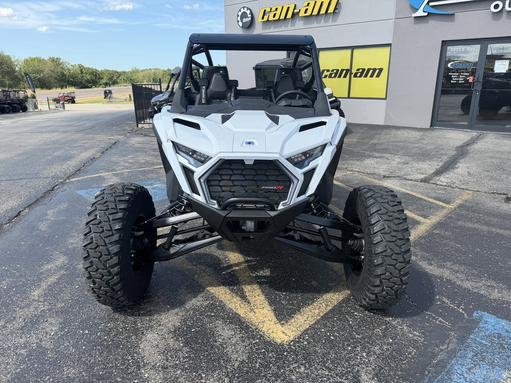 2026 Polaris Rzr Pro R Ultimate Ghost White Metallic alt