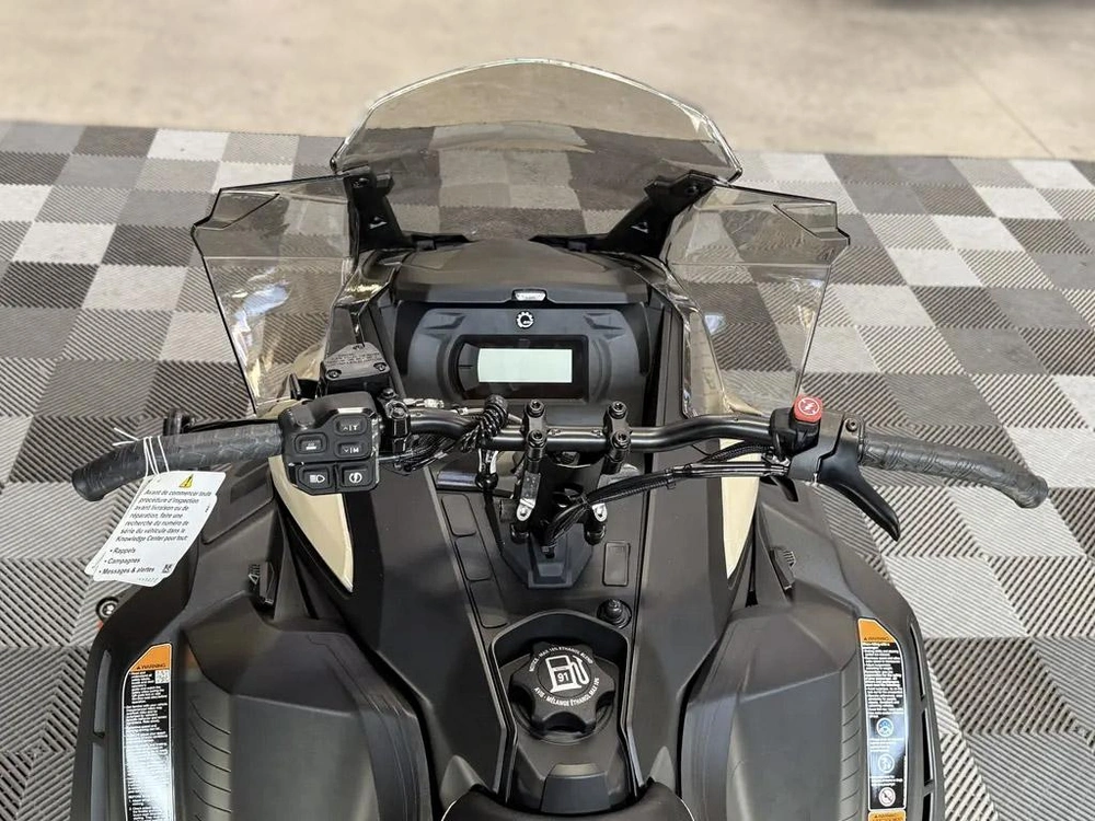 2027 Ski-doo Renegade Adrenaline 900 Ace Turbo R alt
