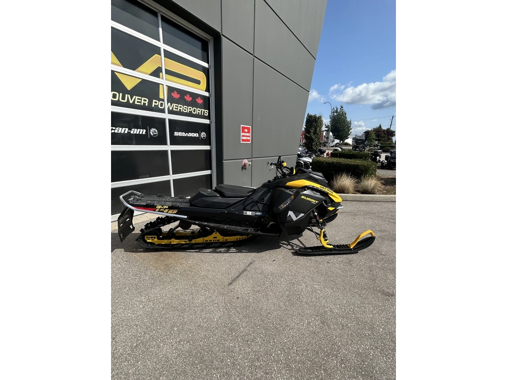 2026 Ski-doo Summit Neo + 600 Efi Hurricane Flexedge 1.75' E.s. alt