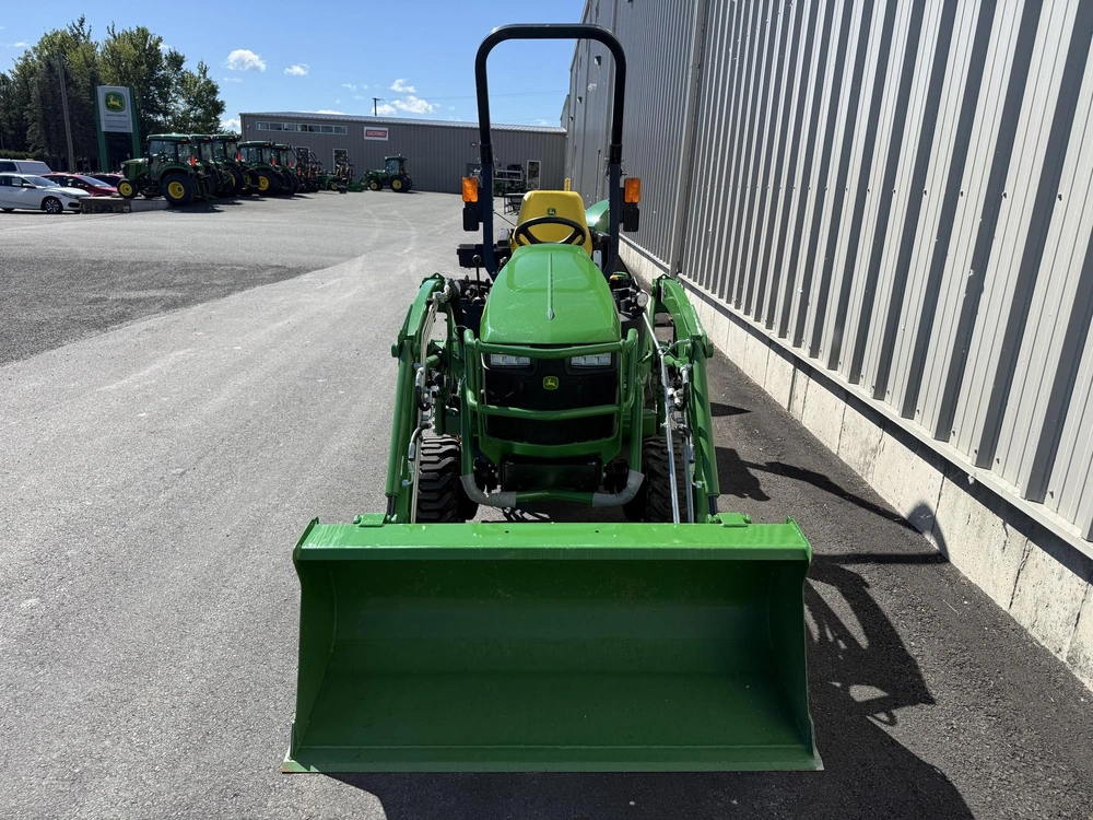 2025 John Deere 1025r alt